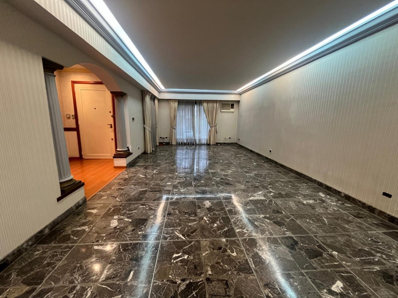 Chalet en Olivos: 6 ambiente en venta