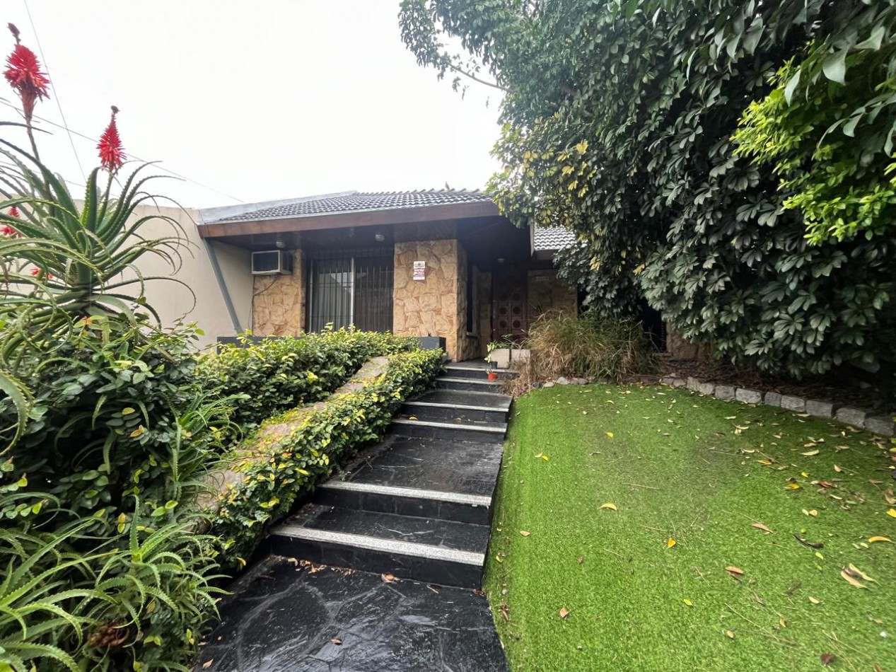 Chalet en Olivos: 6 ambiente en venta