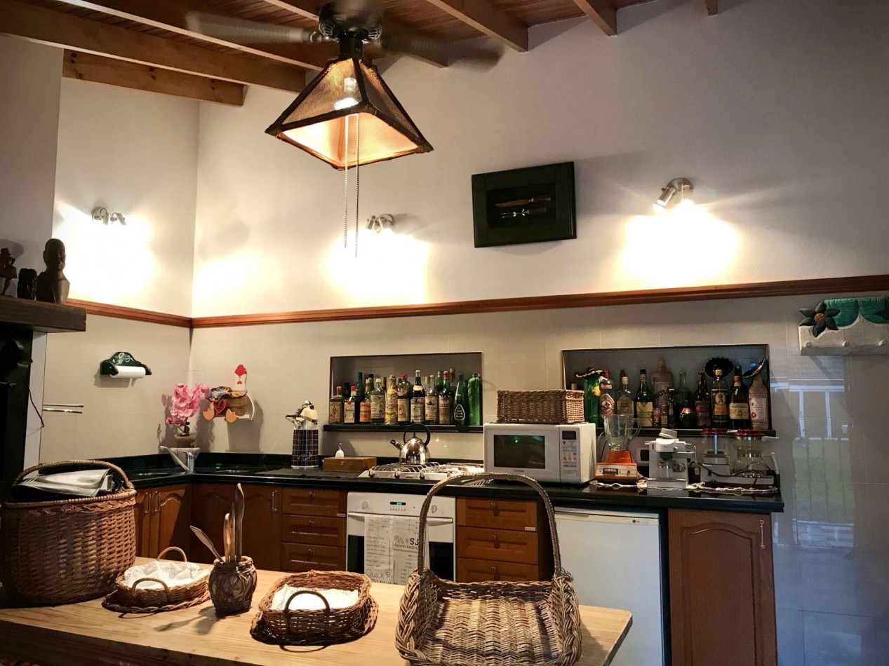 Chalet en Olivos: 6 ambiente en venta