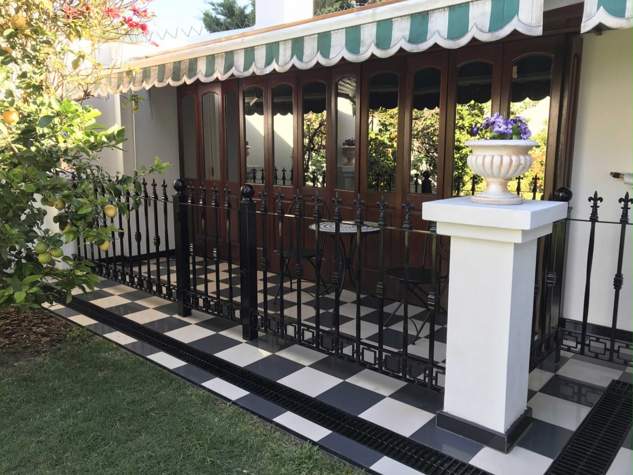 Chalet en Olivos: 6 ambiente en venta