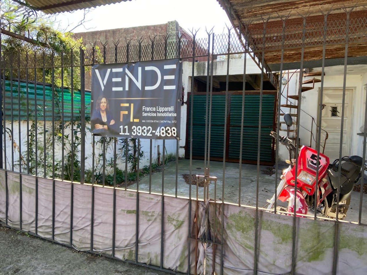 Casa en gran lote en Quilmes en venta