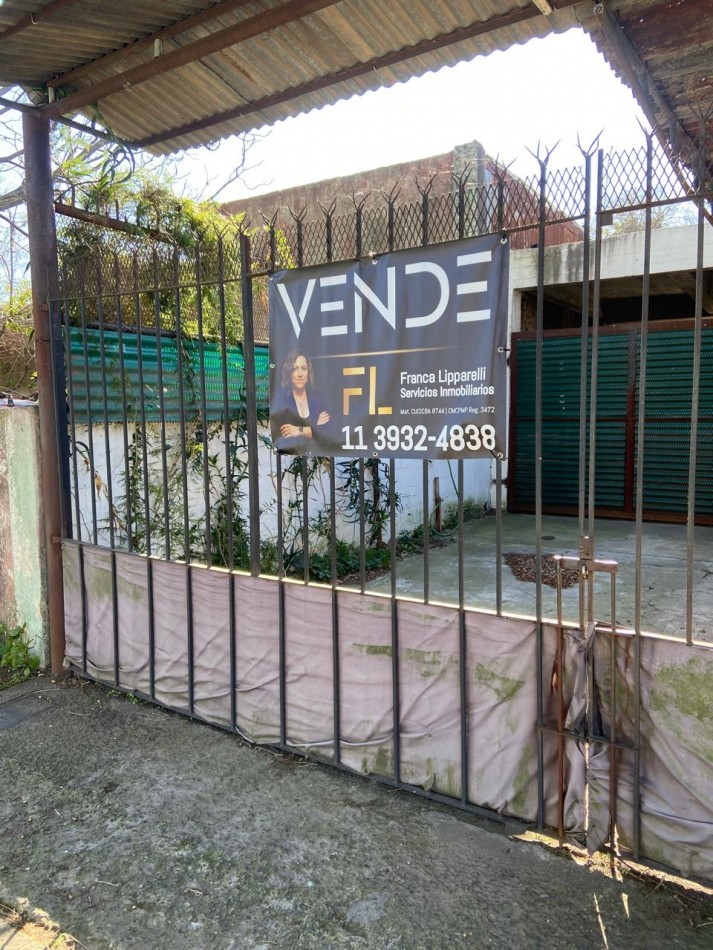 Casa en gran lote en Quilmes en venta