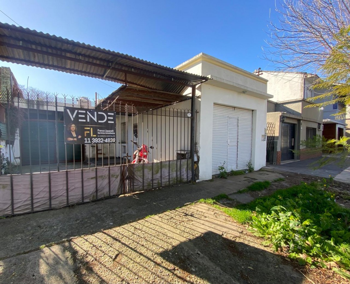 Casa en gran lote en Quilmes en venta