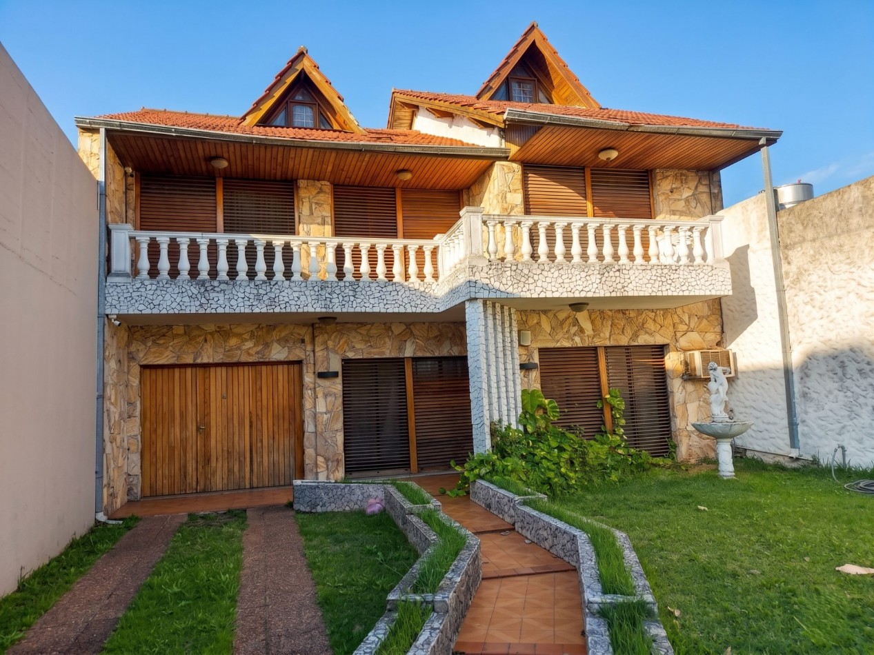 Casa de 6 ambientes Temperley en venta