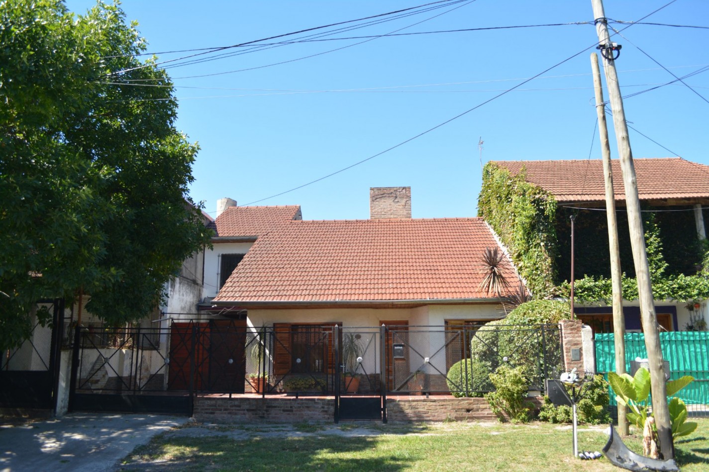 Casa de 5 ambientes Temperley en venta