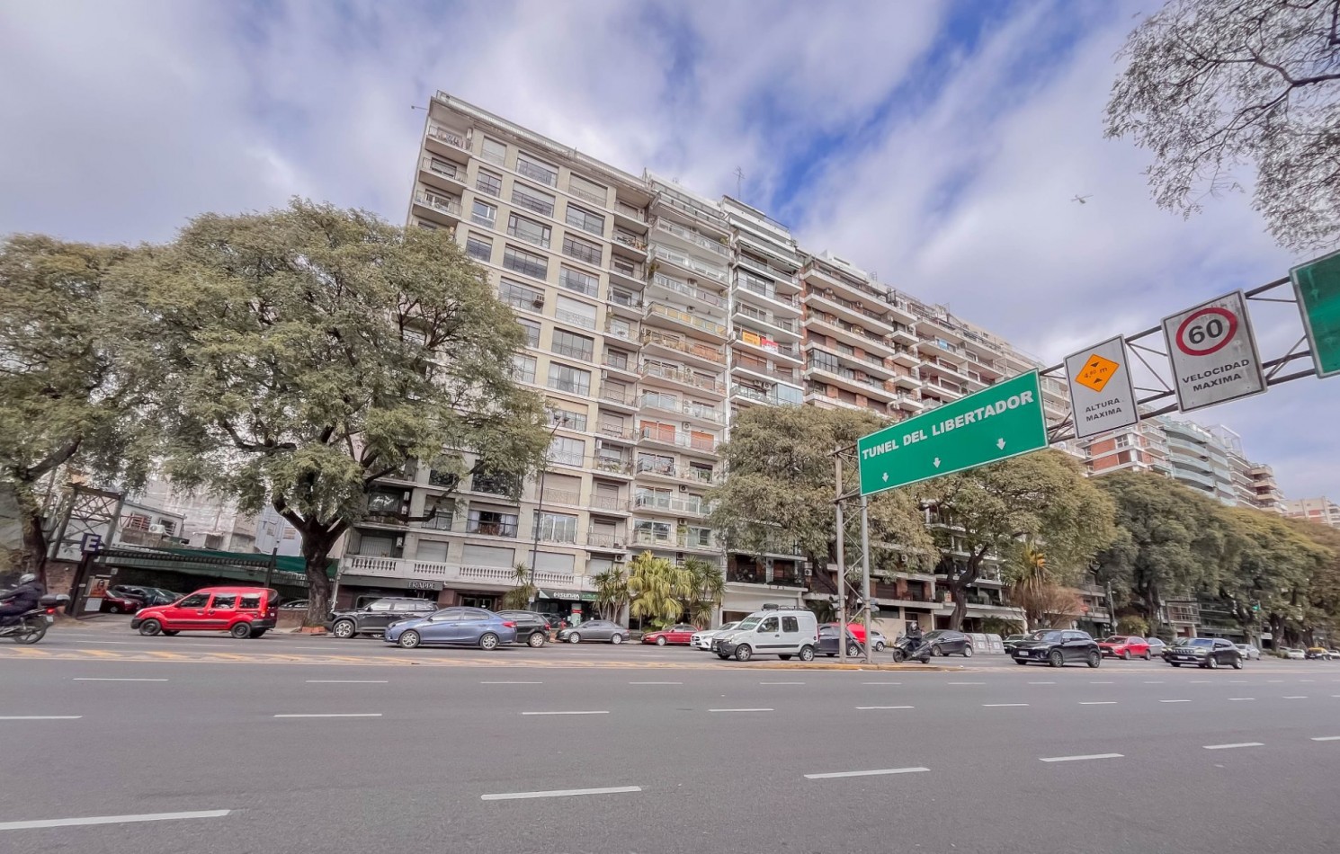 Piso 3 amb. con cochera Cañitas Av. Libertador 5000
