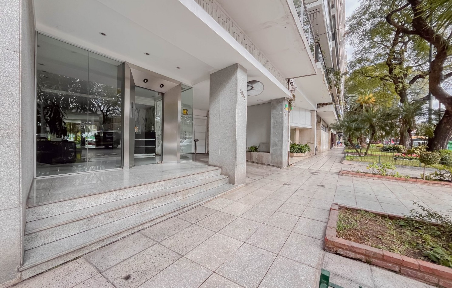 Piso 3 amb. con cochera Cañitas Av. Libertador 5000